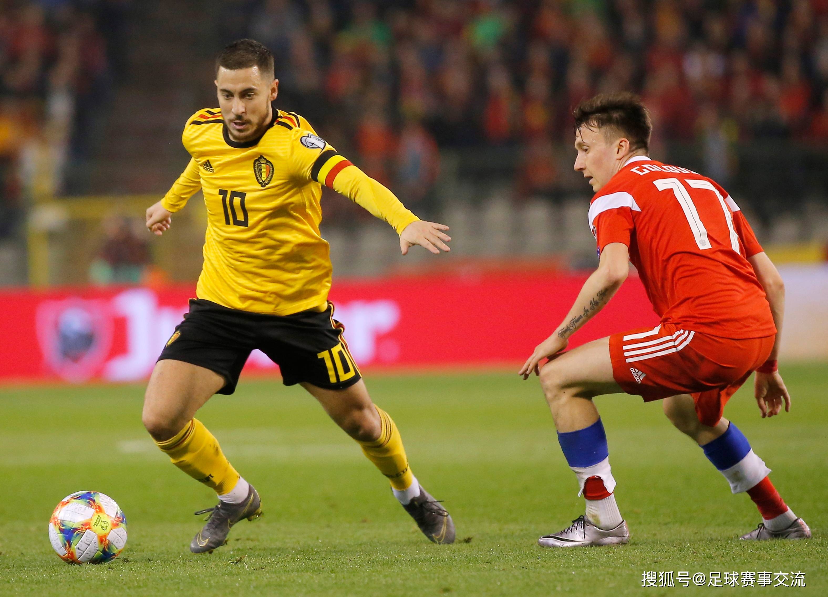 红遍全球的足球比赛瞬间带来的新惊喜，振奋人心